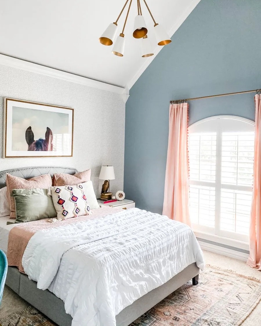 21 Teen Girl Bedroom Ideas That Combine Style, Comfort, and Functionality