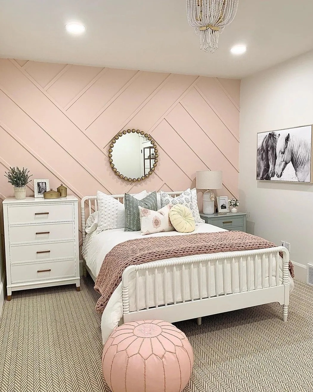 21 Teen Girl Bedroom Ideas That Combine Style, Comfort, and Functionality