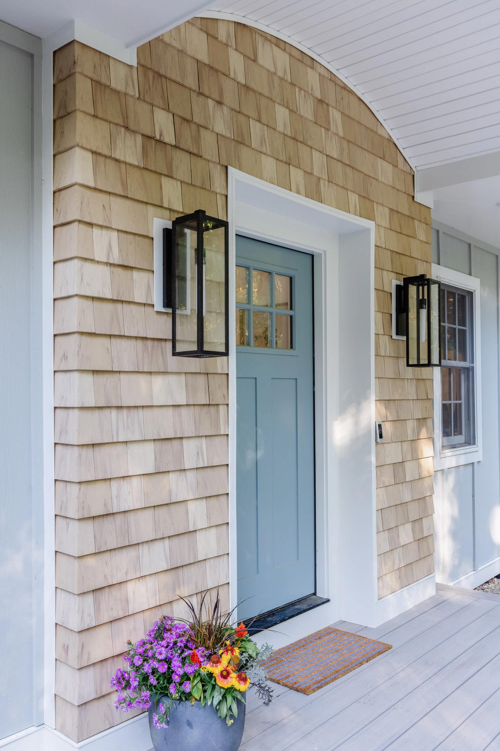 12 Best Front Door Paint Colors: Ideas from Real Homes | Apartment Therapy