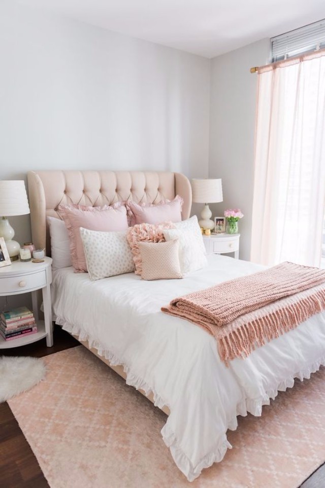 13 Fantastic Ways To Add Color To A Bedroom Decor (14) | BRABBU | Design Forces