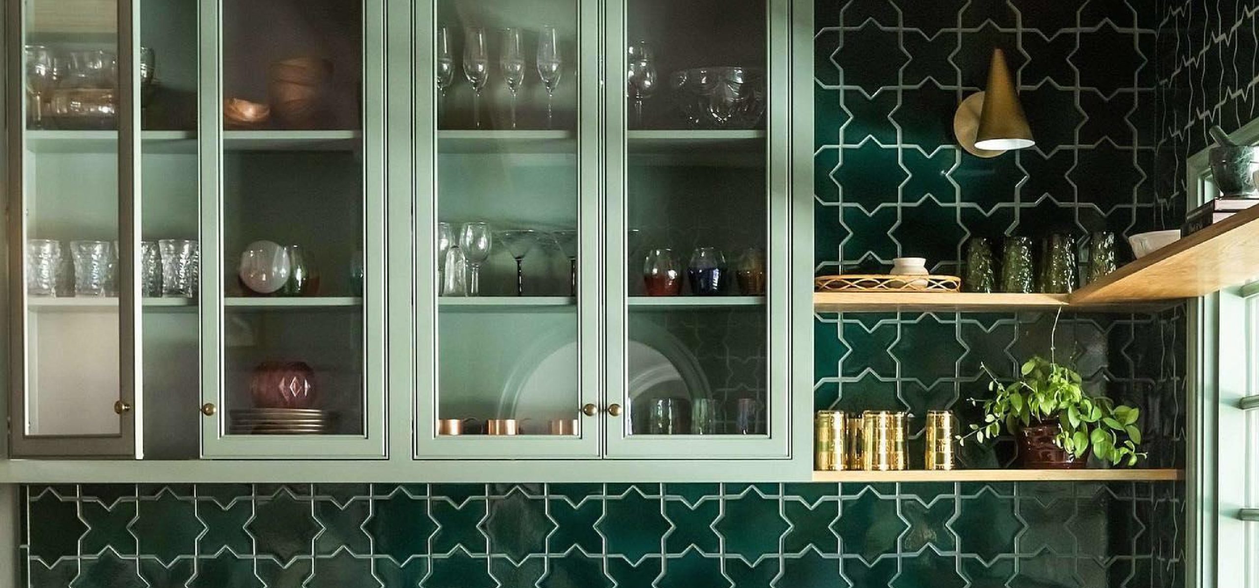 16 Green Kitchen Designs: Timeless Elegance Meets Modern Trends