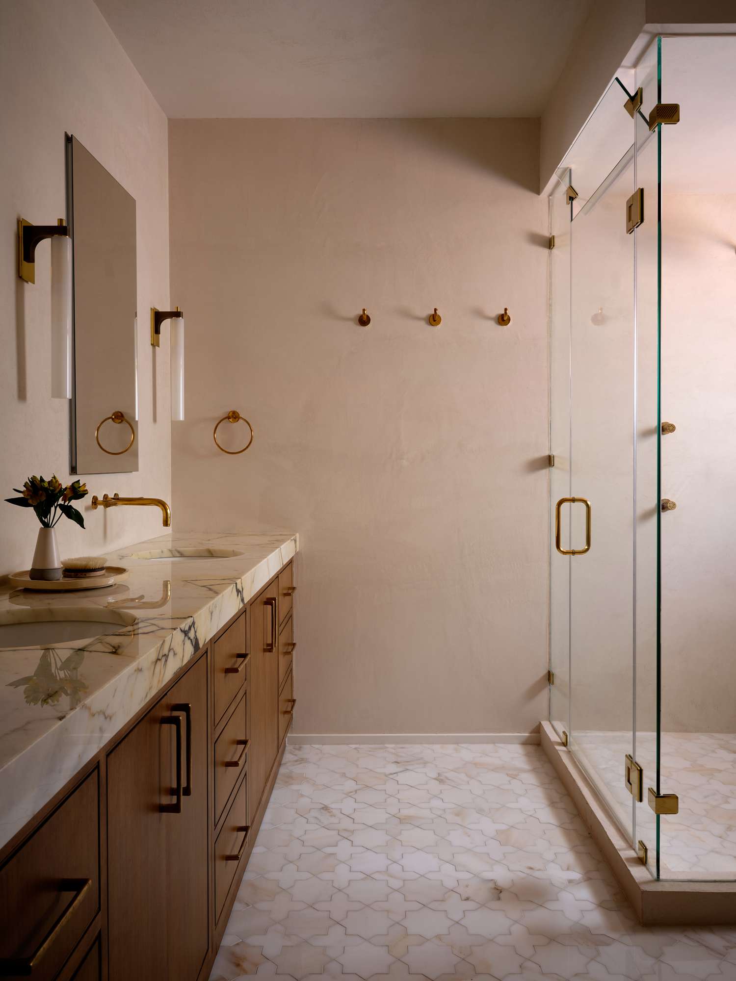17 Luxurious Walk-In Shower Ideas That Turn Your Bathroom Into a Spa