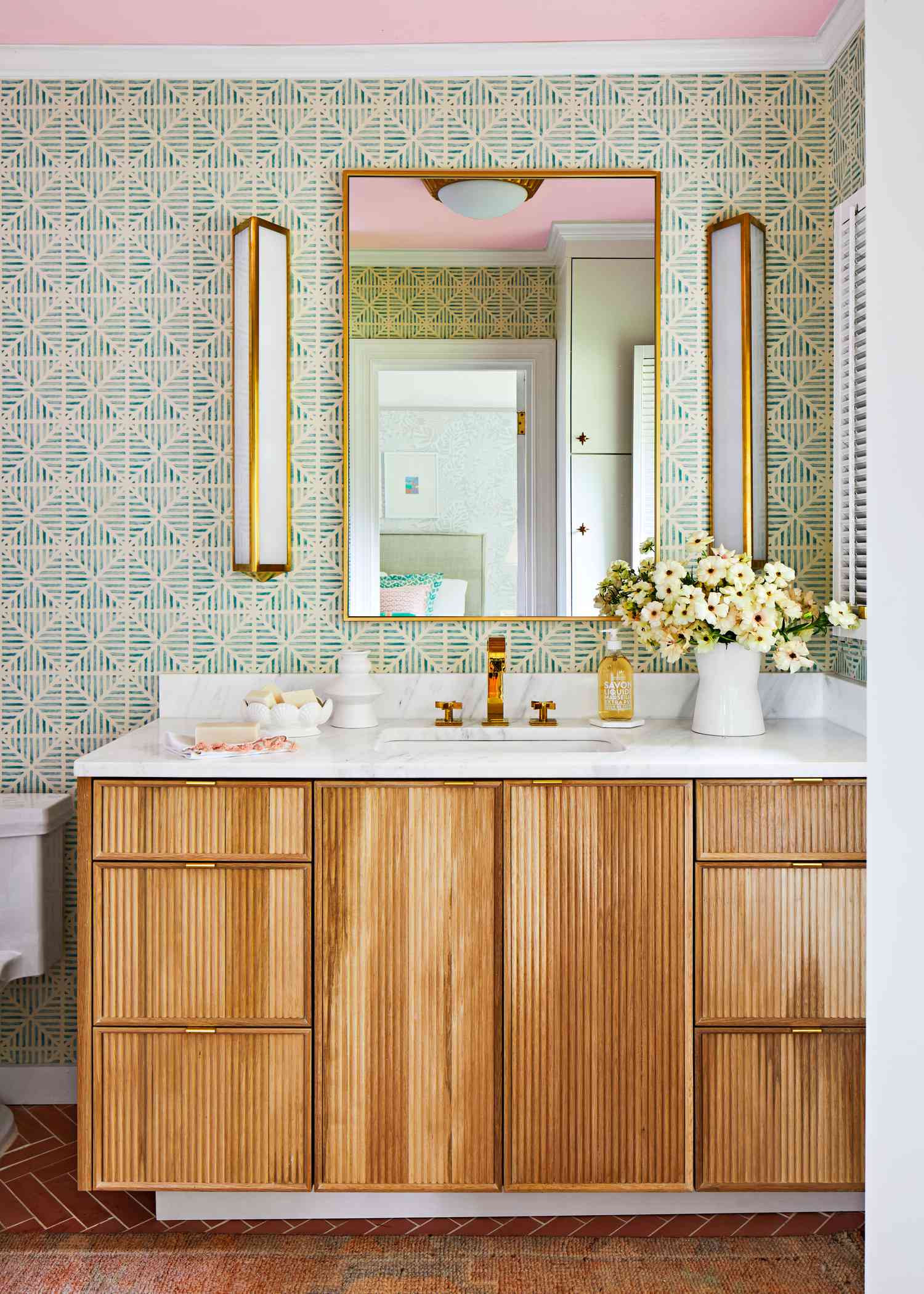 32 Beautiful Beach House Bathrooms Inspired By The Coast