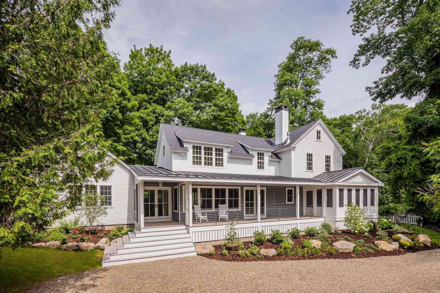 32 Modern Gray House Exterior Color Schemes We Love