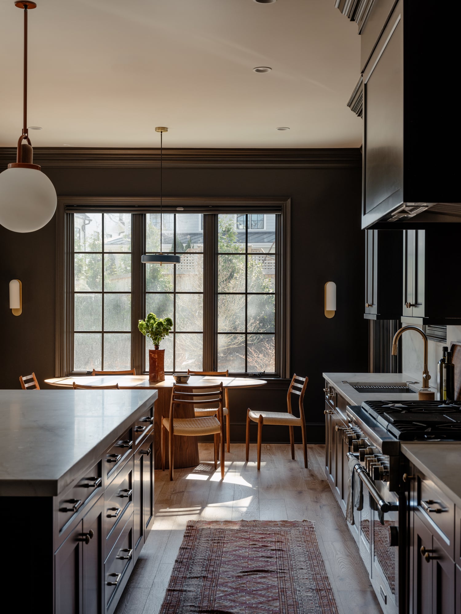 4 Black Kitchens That Show Off the Moody Hue's Versatility