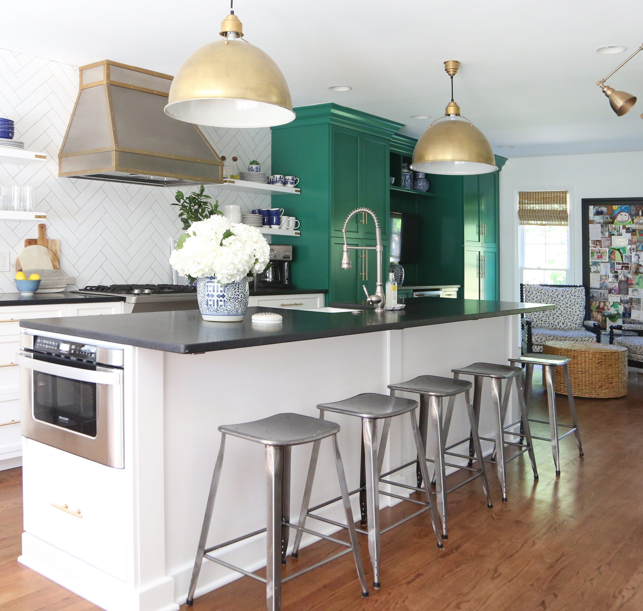 5 Shades of Green for Your Kitchen Cabinets