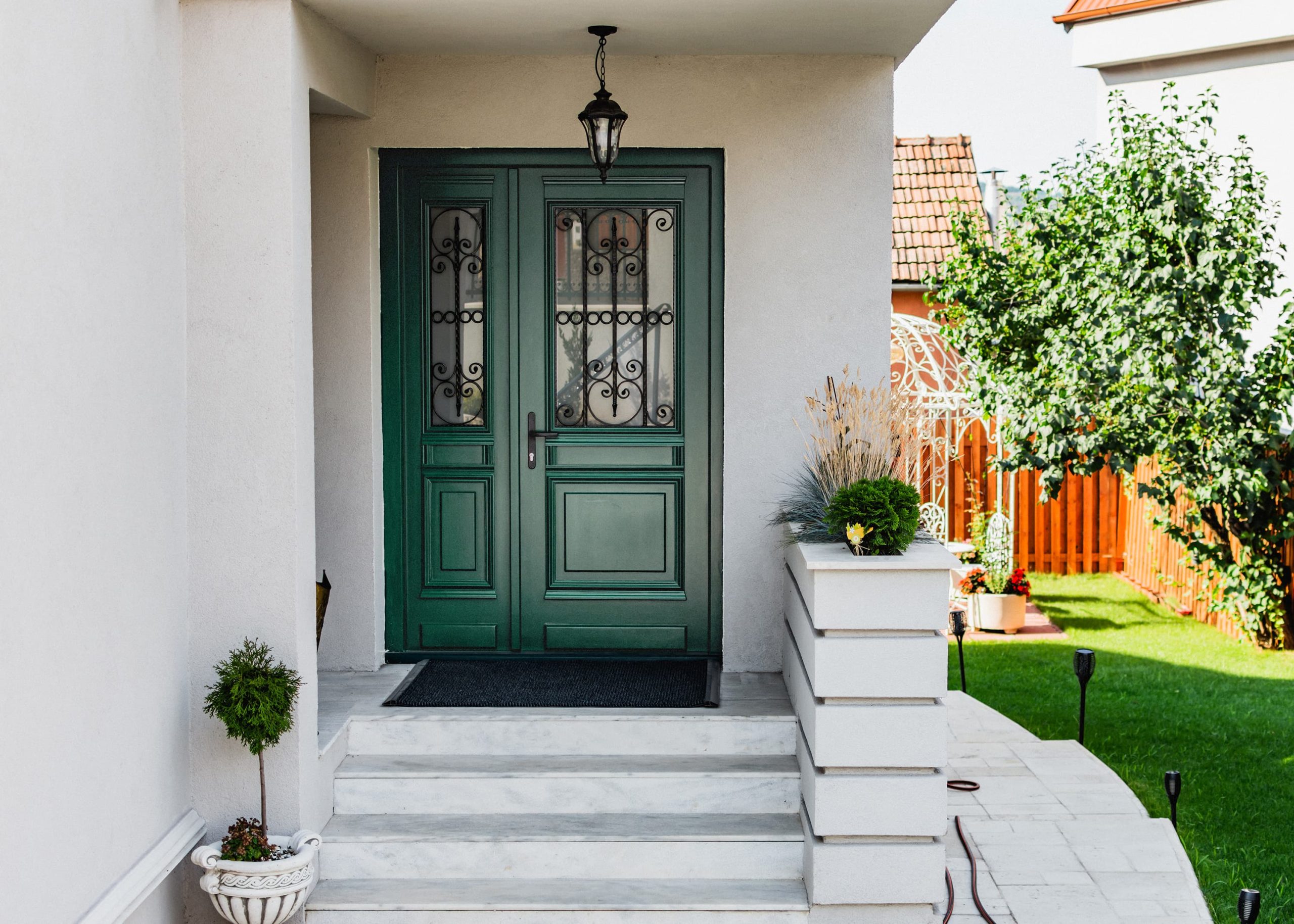 Top 8 Front Door Colors for White Houses | Fixr.com