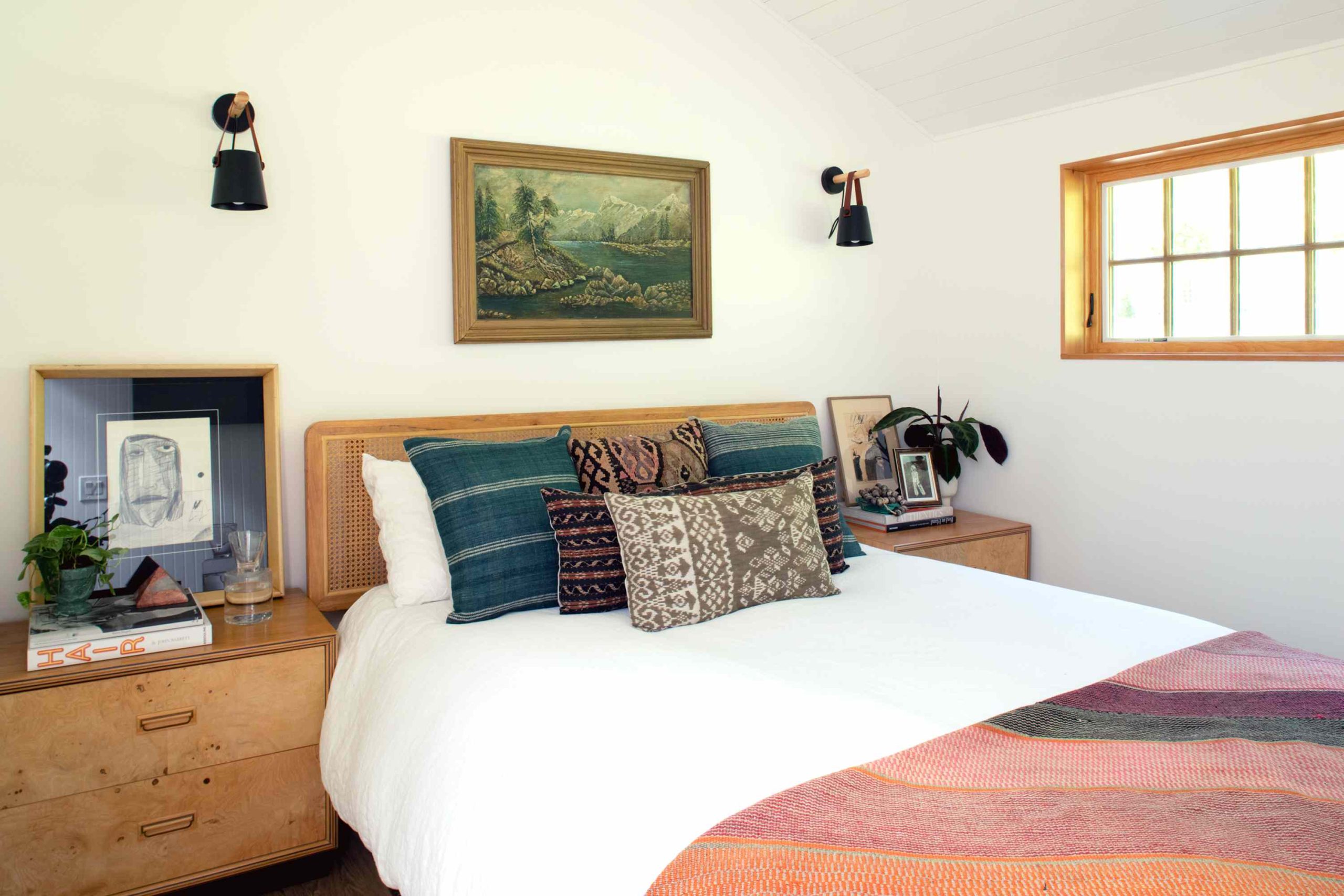 10 Small Guest Bedroom Ideas for a Cozy, Clever Space