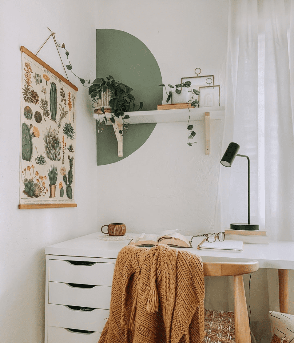 15 Desk Decor Ideas to Create Your Own Aesthetic