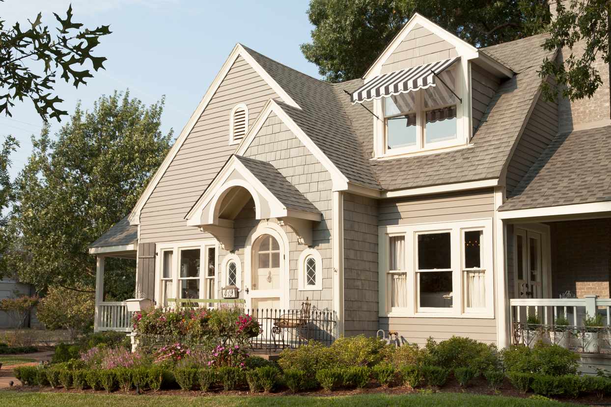 17 Cape Cod Houses and Details of This All-American Classic Style
