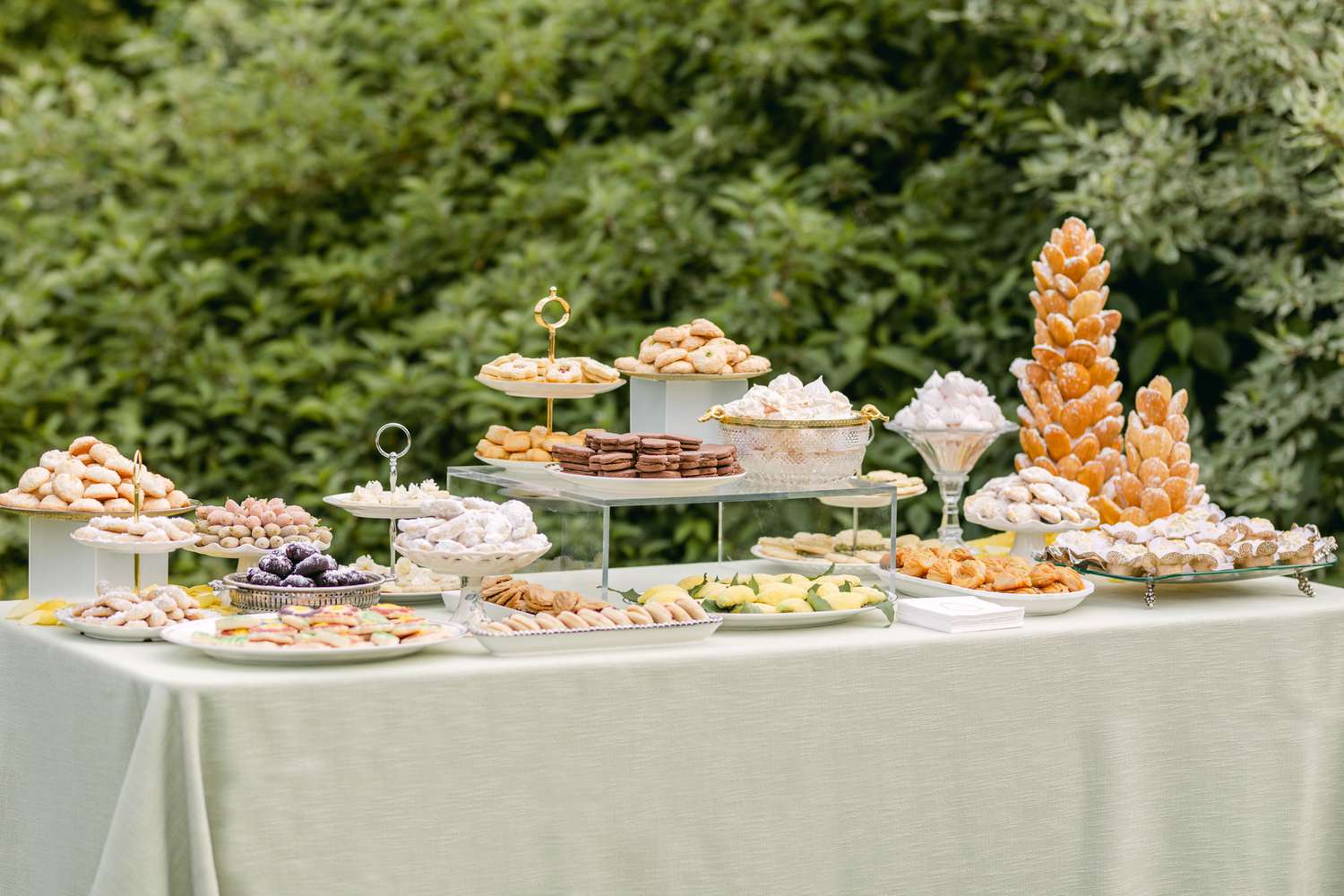 18 Best Wedding Buffet Ideas for Your Reception