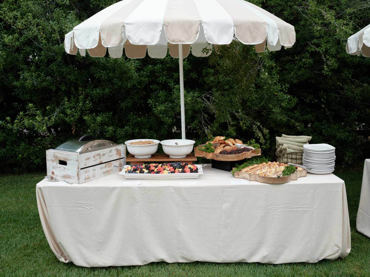 18 Best Wedding Buffet Ideas for Your Reception