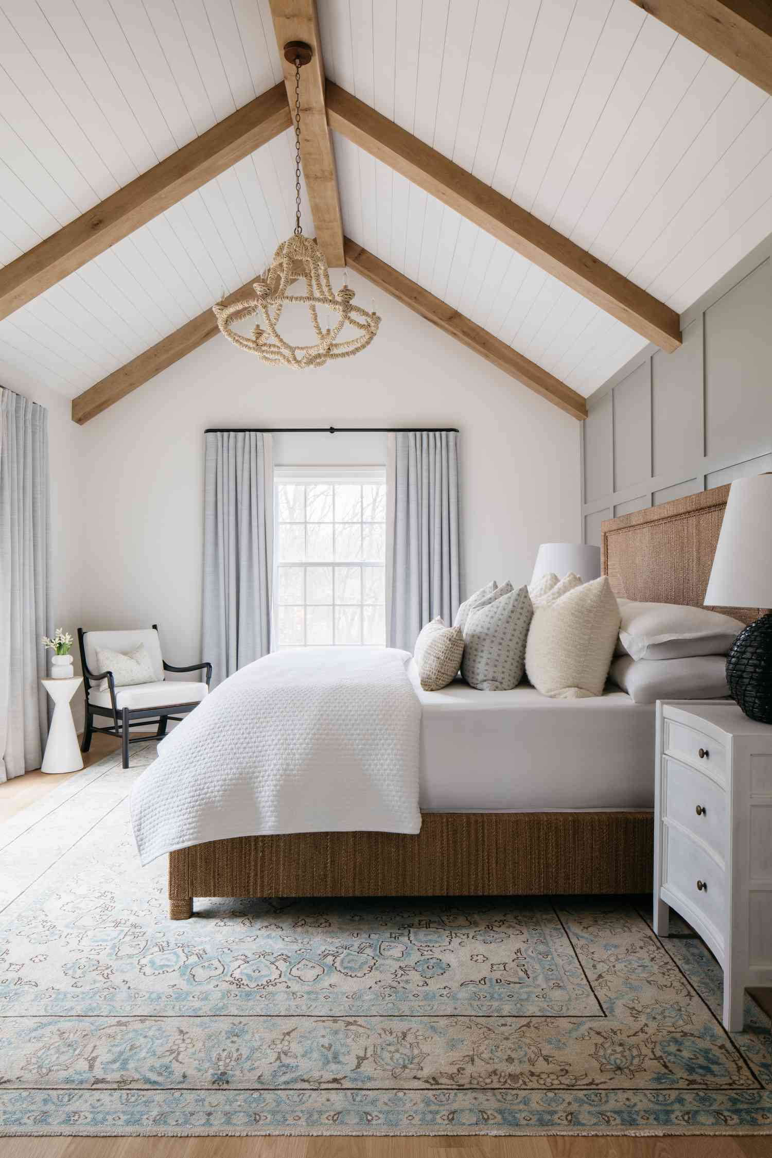 19 Accent Wall Ideas to DIY Your Dream Bedroom