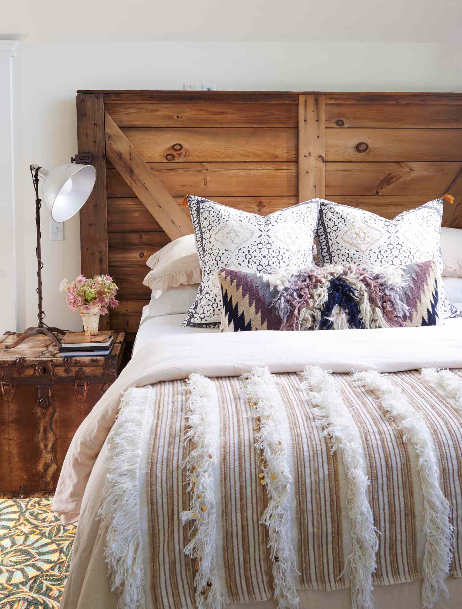 20 Rustic Bedroom Ideas for a Cozy Country Retreat