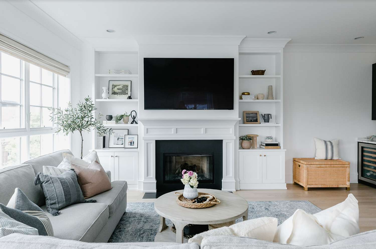 20 Stunning Shelf Ideas for the Living Room