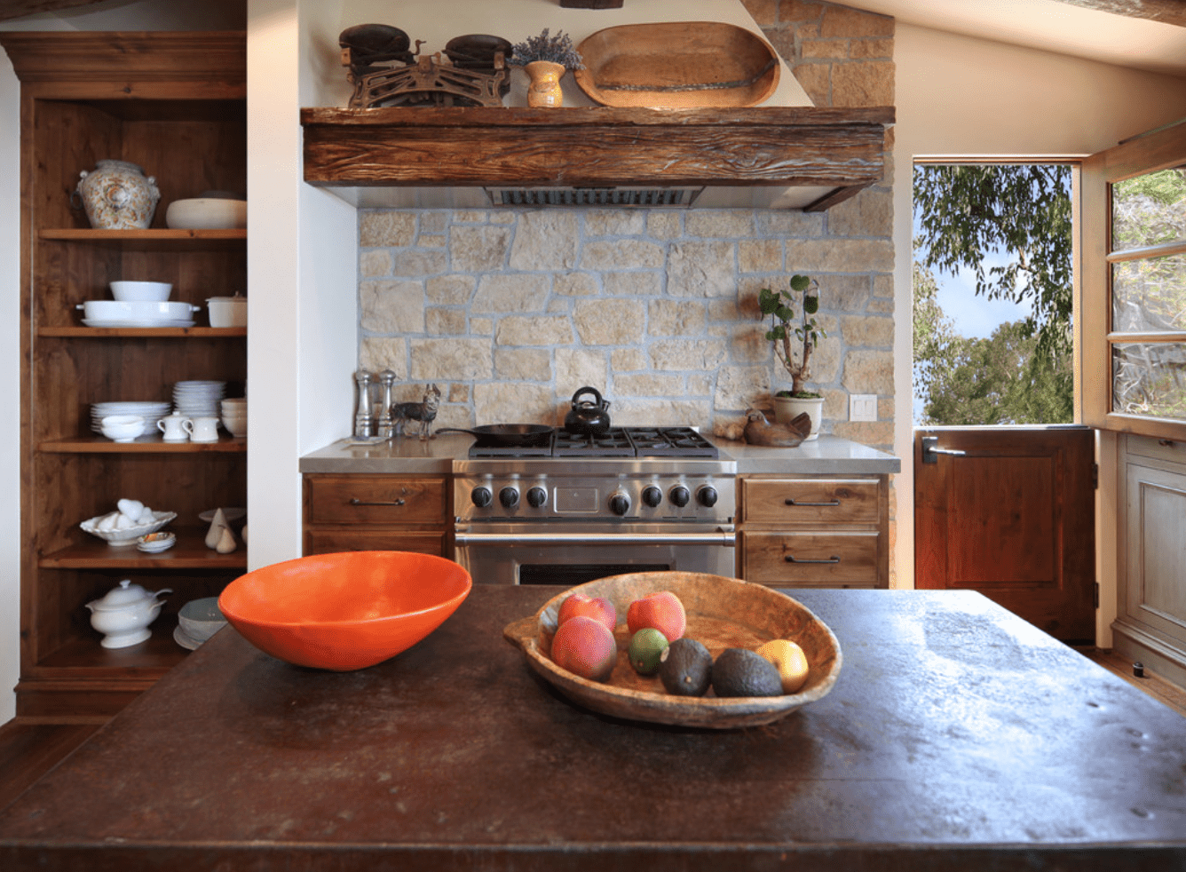25 Tuscan-Style Kitchens That Feel Like Paradise