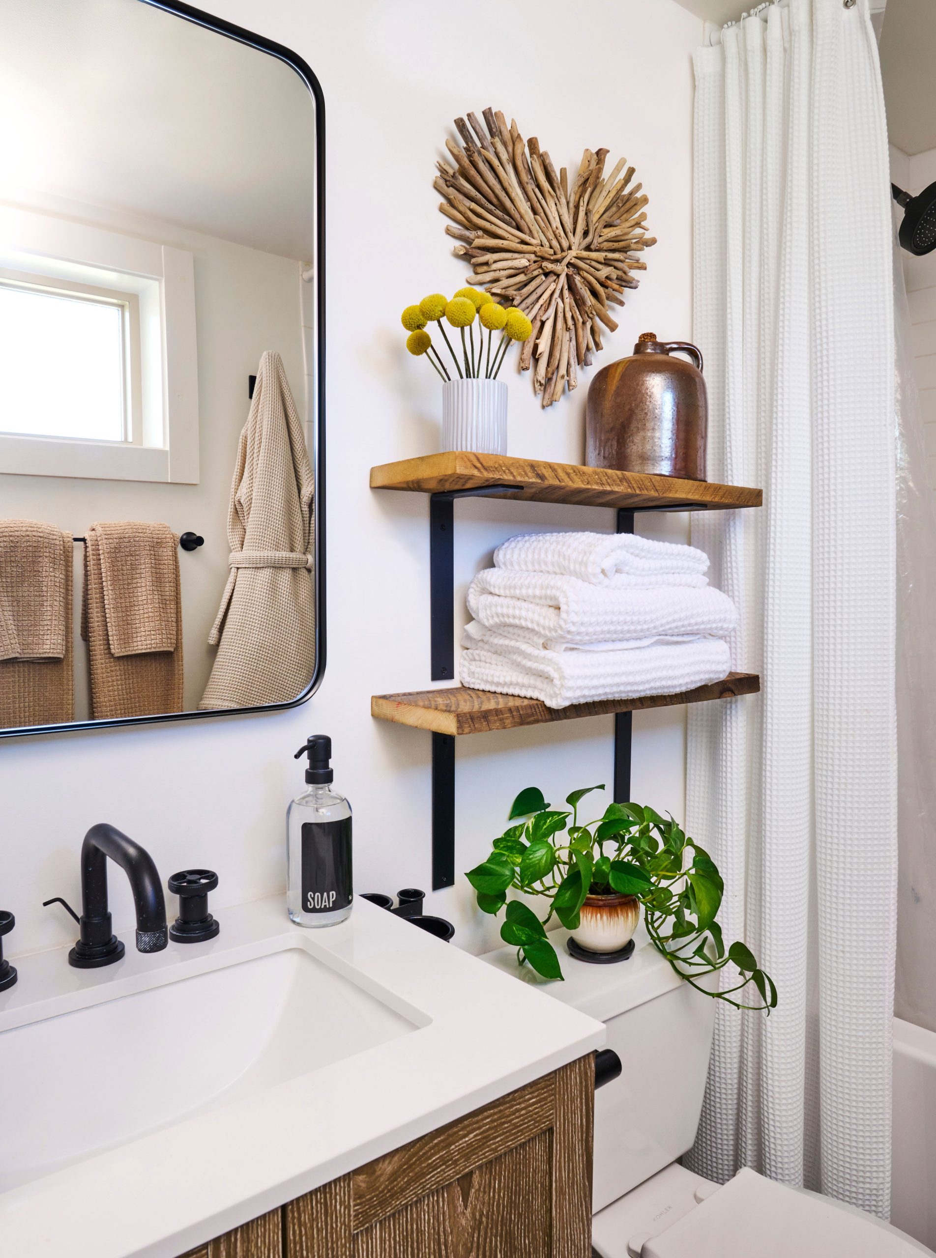 26 Creative Guest Bathroom Ideas