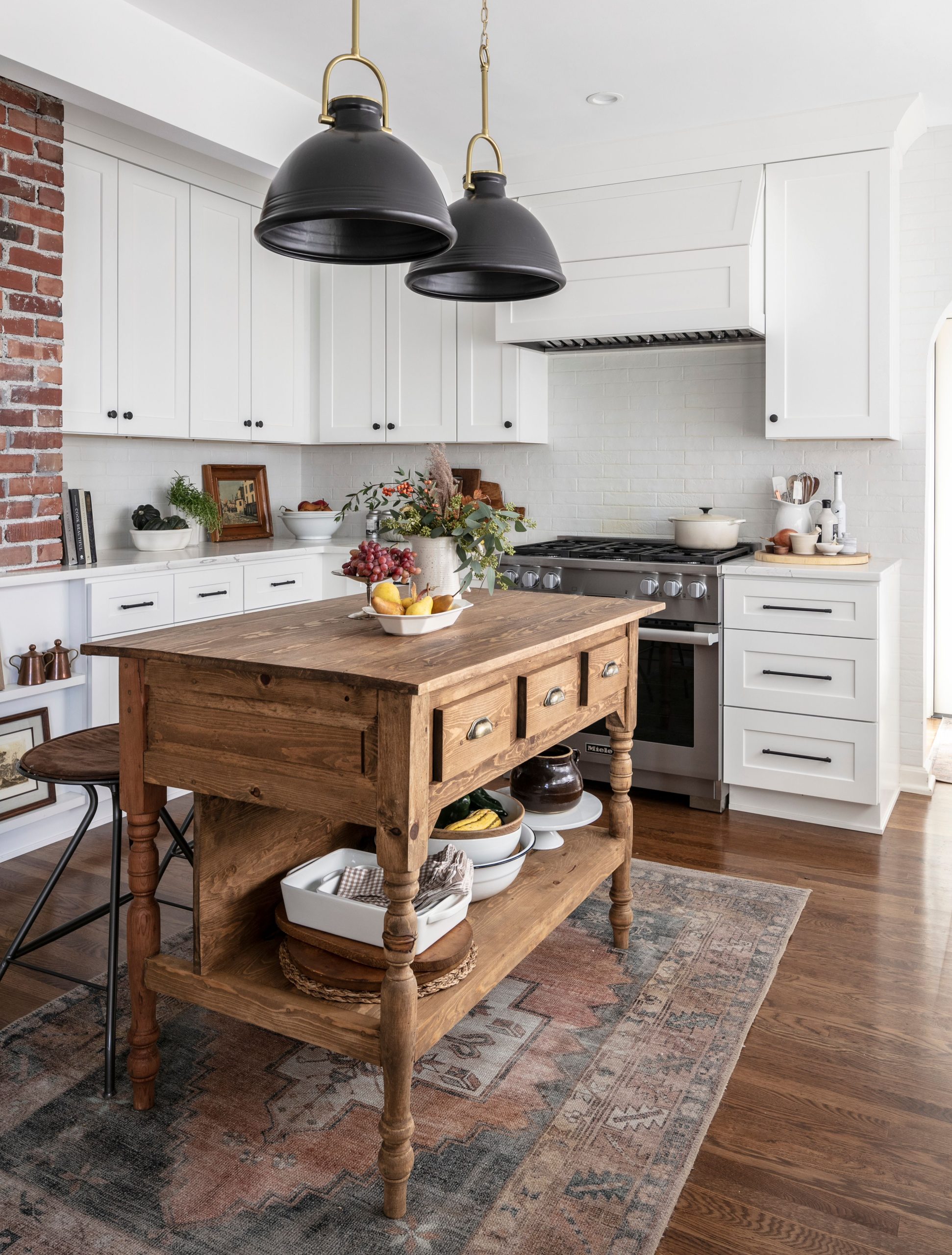 26 Kitchen Lighting Ideas That Make a Statement