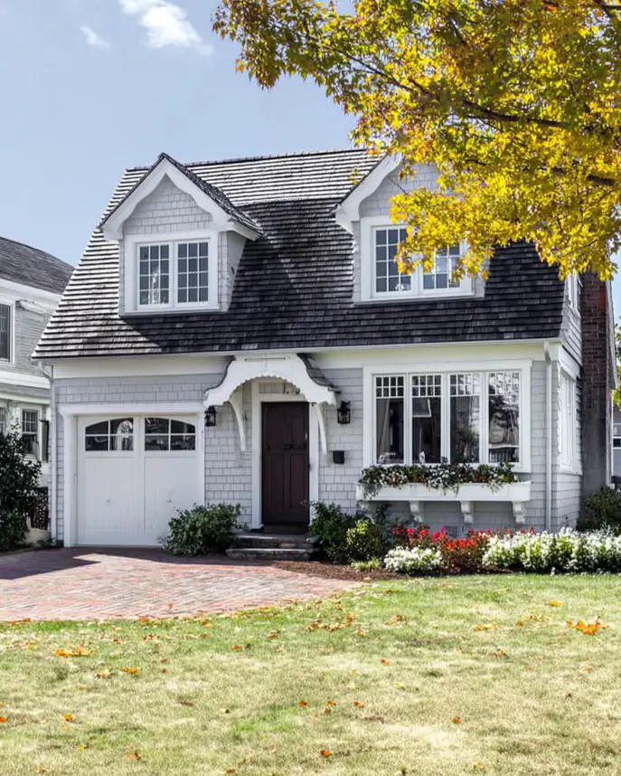 27 Cape Cod Style House Ideas for a Timeless Exterior