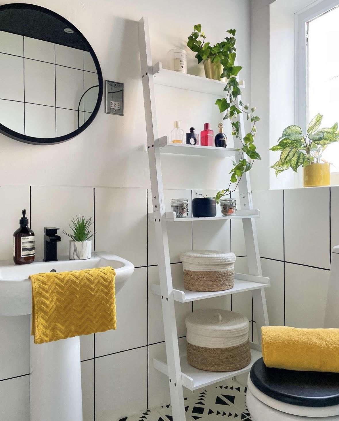 28 Bathroom Shelf Ideas To Improve Storage And Style