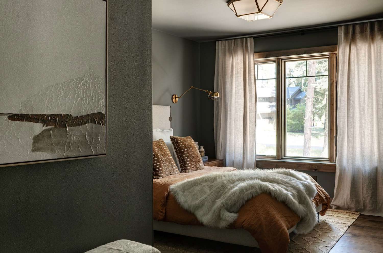 28 Dark Bedrooms That Add Maximum Drama to Your Home