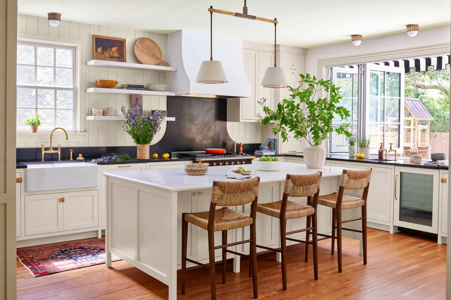 28 Kitchen Window Ideas To Brighten Up Your Space