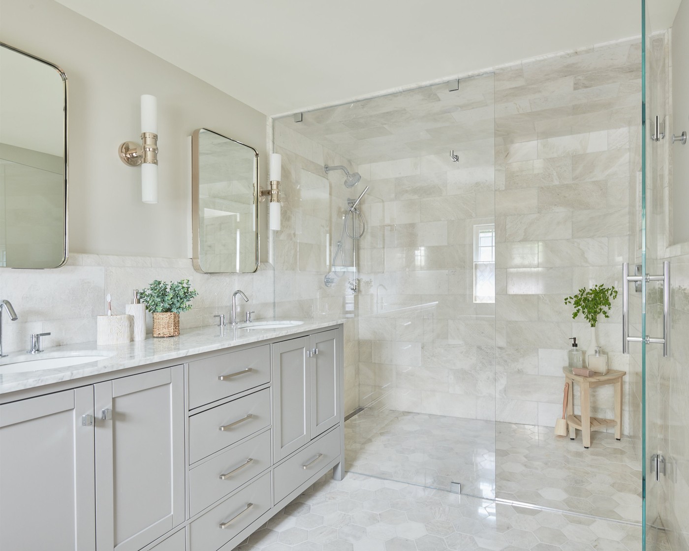 30 Inspiring Walk-In Shower Ideas - VisualHunt