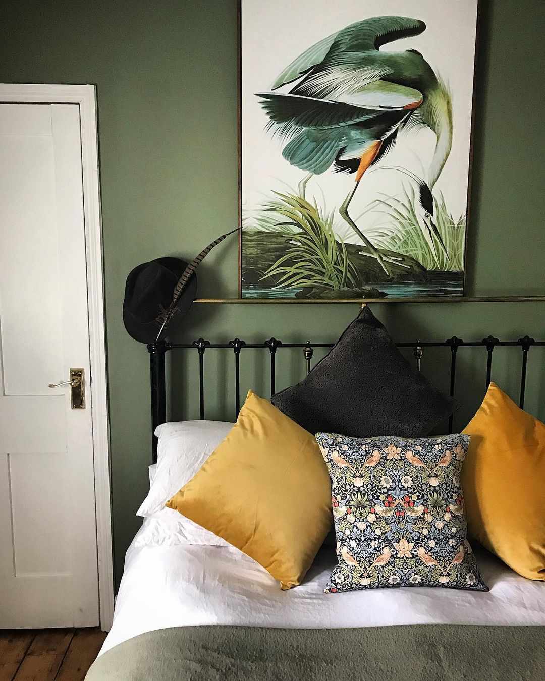 35 Gorgeous Green Bedrooms That Prove The Hue Is A Classic