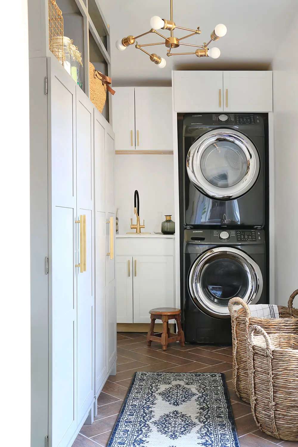 38 Ideas for Laundry Rooms with Stacked Washer Dryers