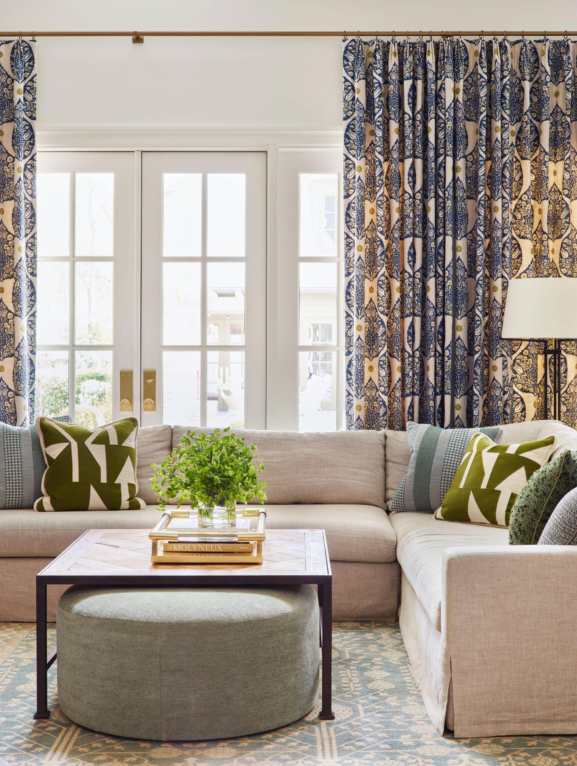 41 Modern Traditional Living Room Ideas