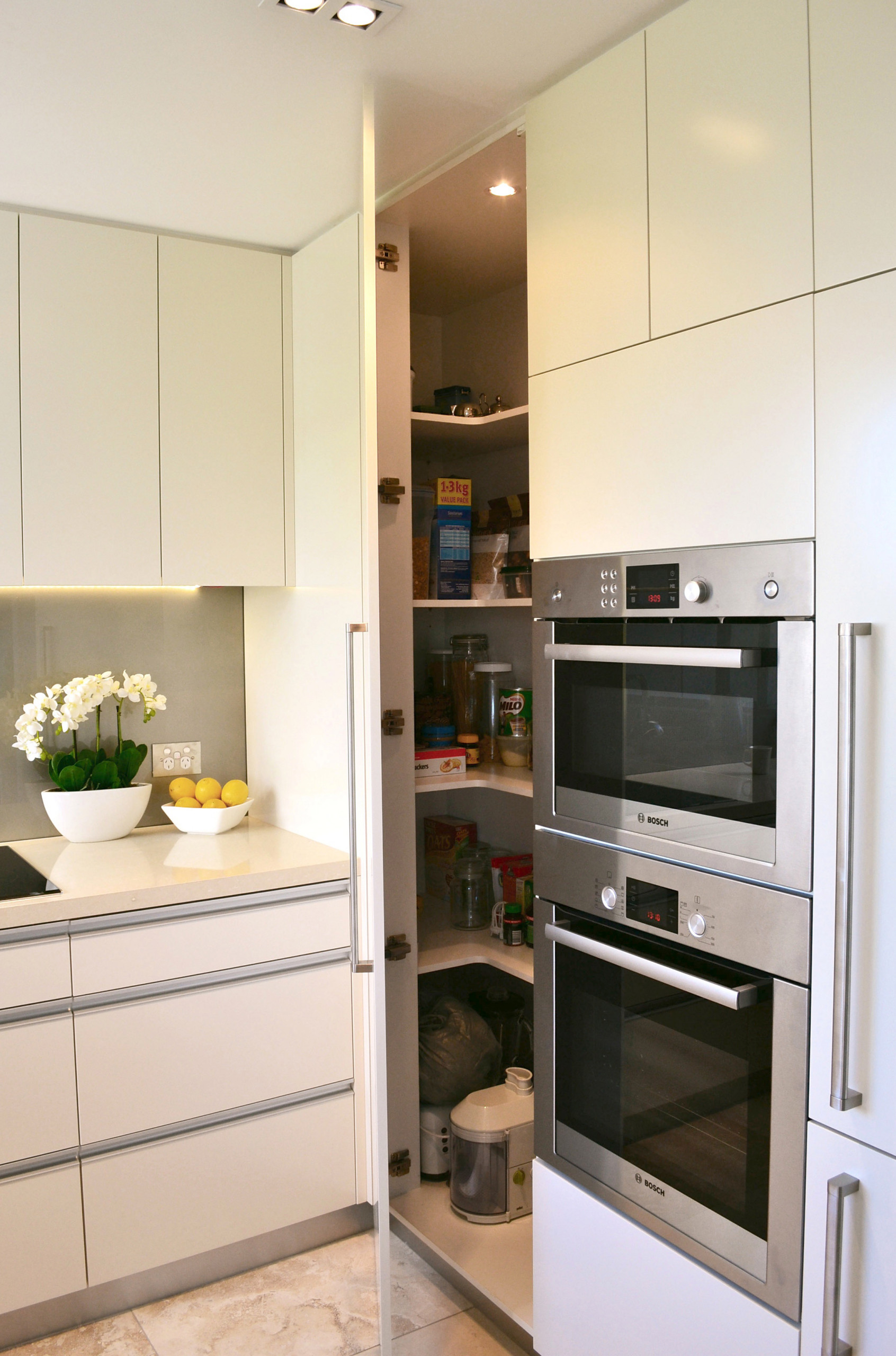 75 Beautiful Corner Pantry Home Design Ideas & Designs | Houzz AU