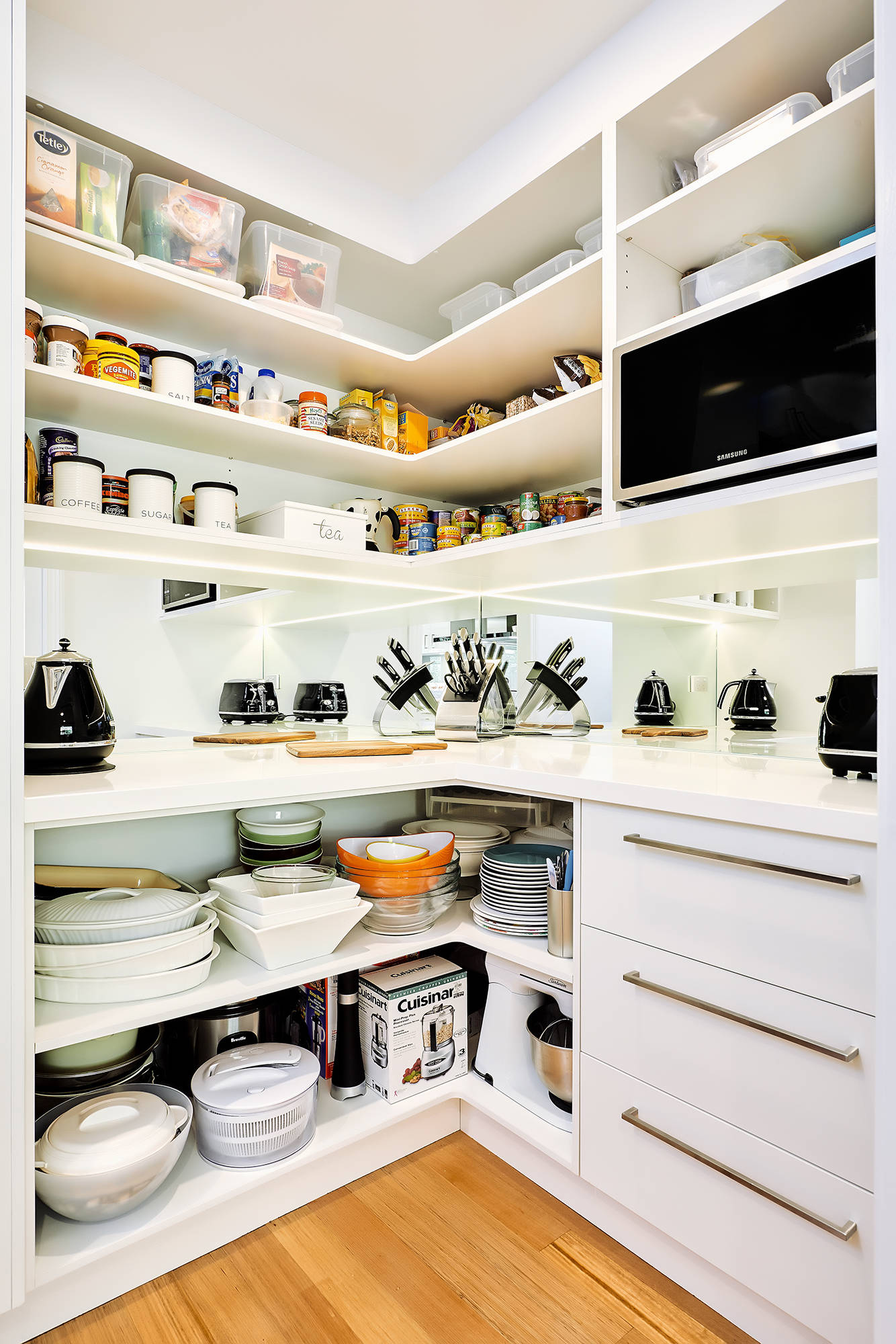 75 Beautiful Corner Pantry Home Design Ideas & Designs | Houzz AU