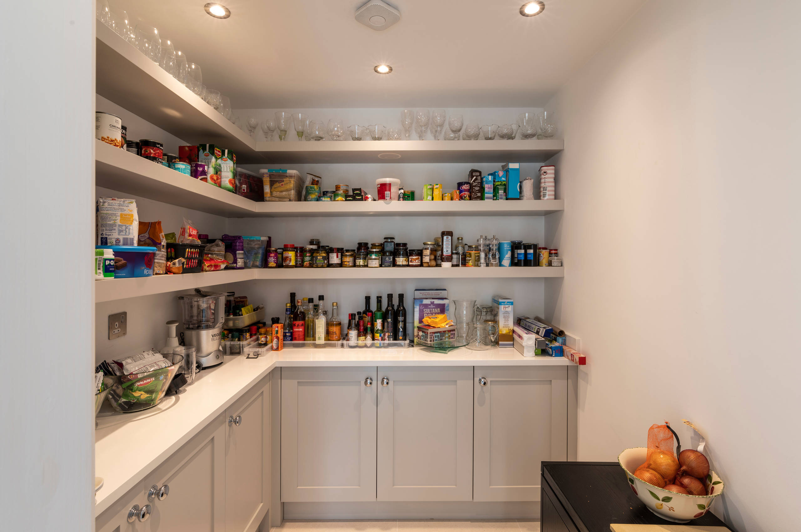 75 Beautiful Kitchen Pantry Ideas & Designs - June 2026 | Houzz AU