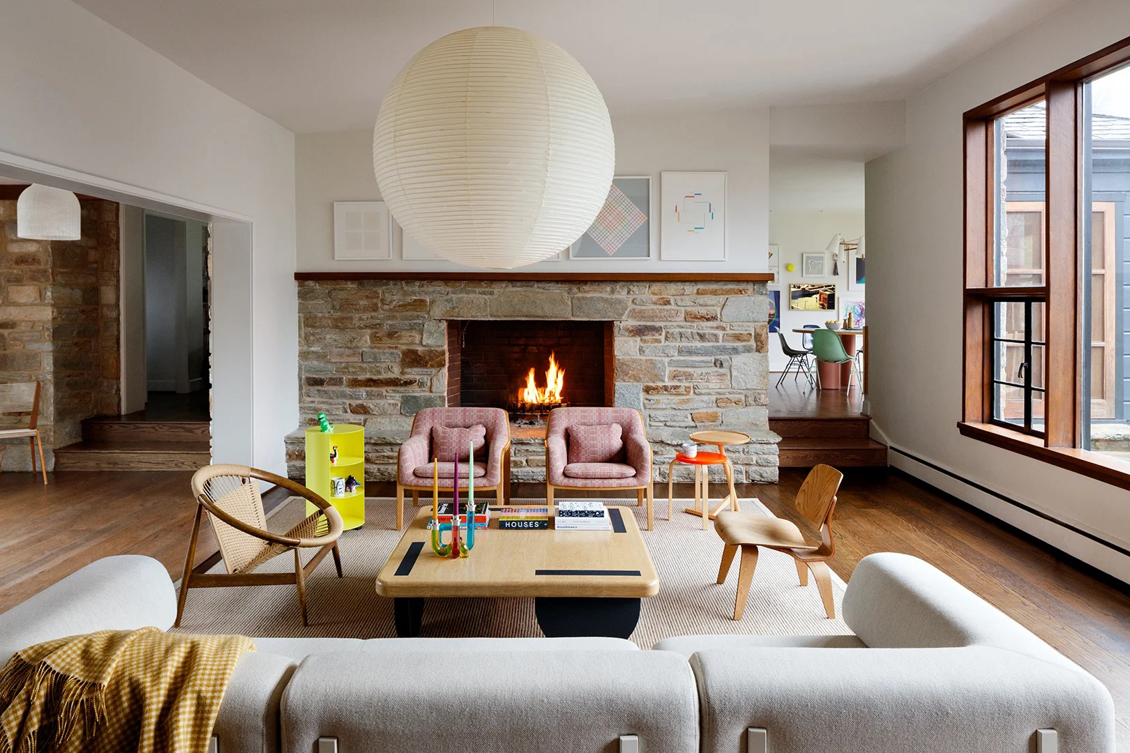 8 Mid-Century Modern Living Rooms Without an Eames Chair in Sight