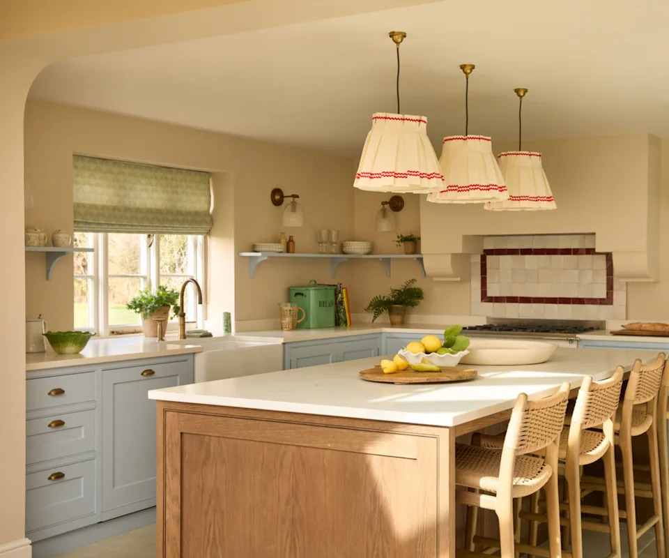 8 Unexpected Kitchen Color Pairings That Designers Say Will Define 2026 and Beyond