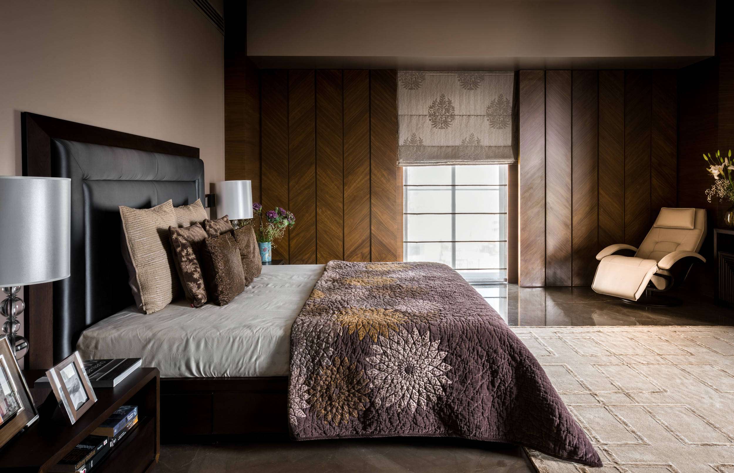 9 Alluring Bedrooms With a Brown & Cream Colour Scheme