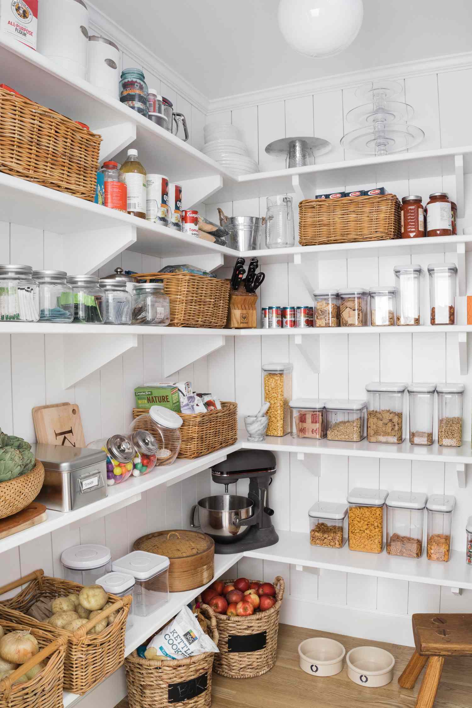 9 Tips for How to Organize Deep Pantry Shelves to Banish Clutter