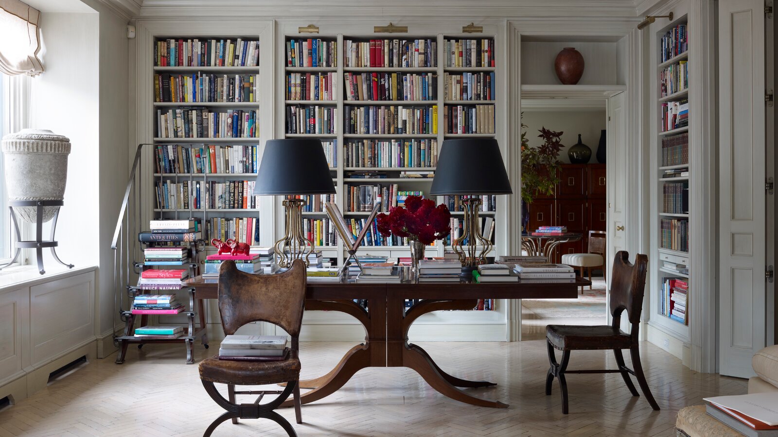 A Home Library Can Tell Your Life Story - The New York Times