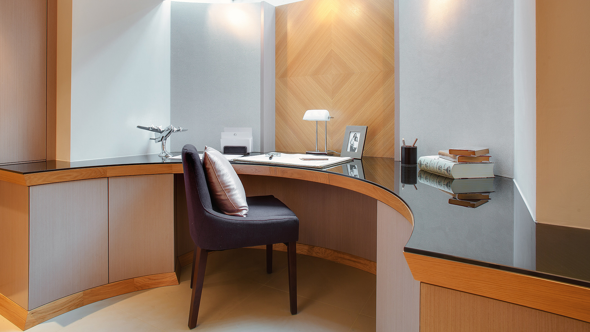Bespoke Home Office Design: A Must-Have For Any Luxury Home
