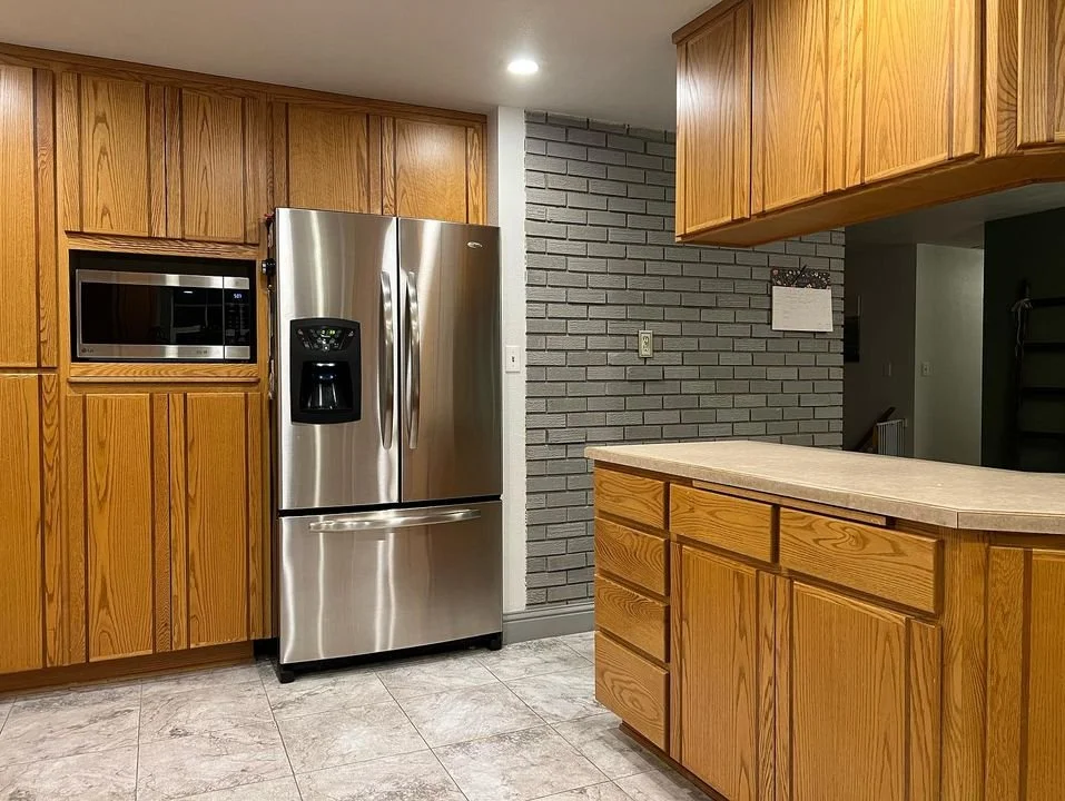 Design Dilemma Friday - How to Embrace Honey Oak Cabinets — Well Curated Interior Design