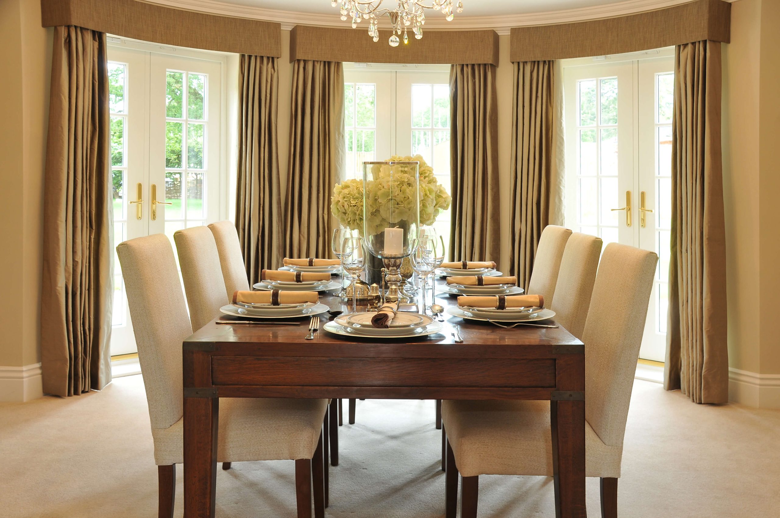Dining Chairs Buying Guide | LuxeDecor