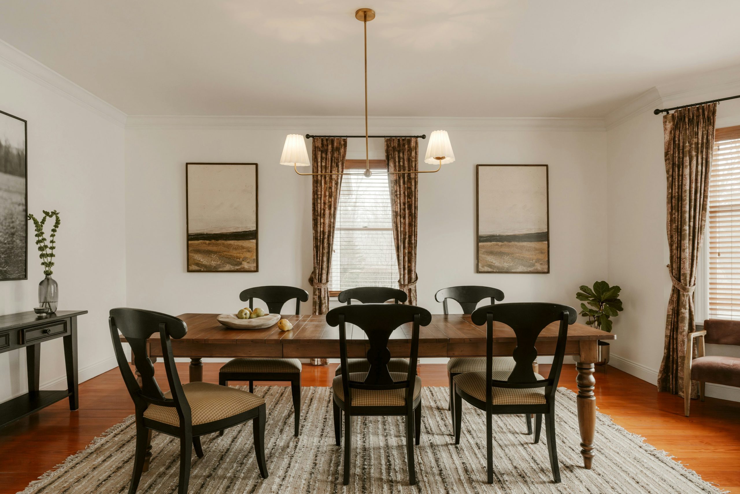 Dining Room (IG: @clay.banks)
