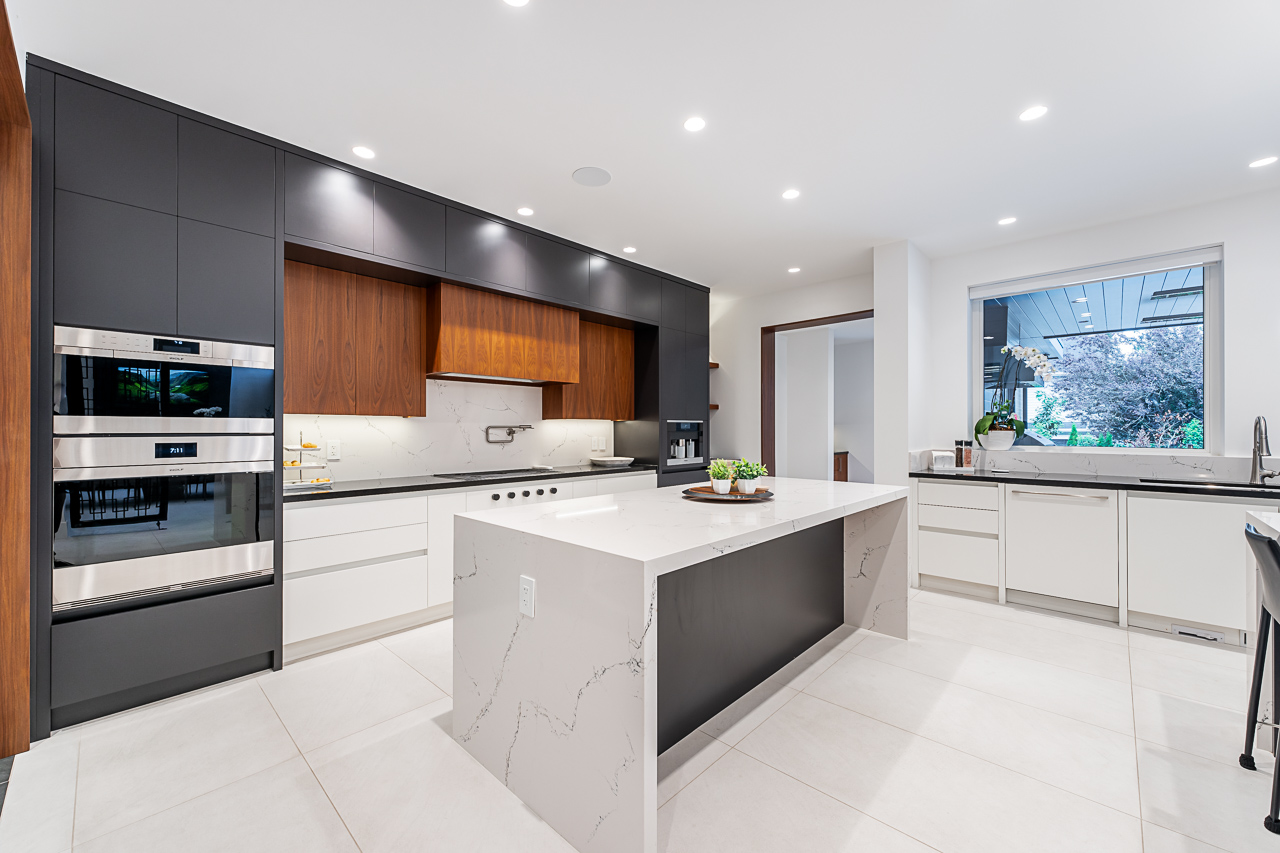 Double Island Kitchens: The Trend You Don't Want to Miss!