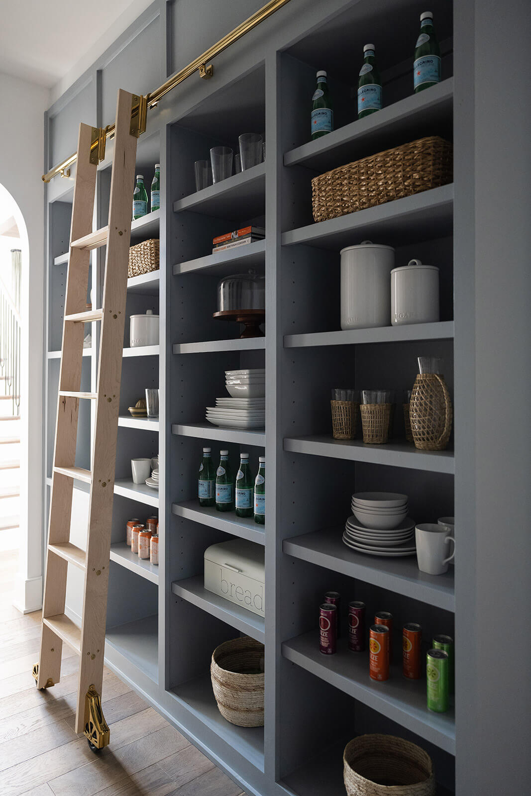 Floor-to-Ceiling Cabinets: Maximize Vertical Kitchen & Home Storage