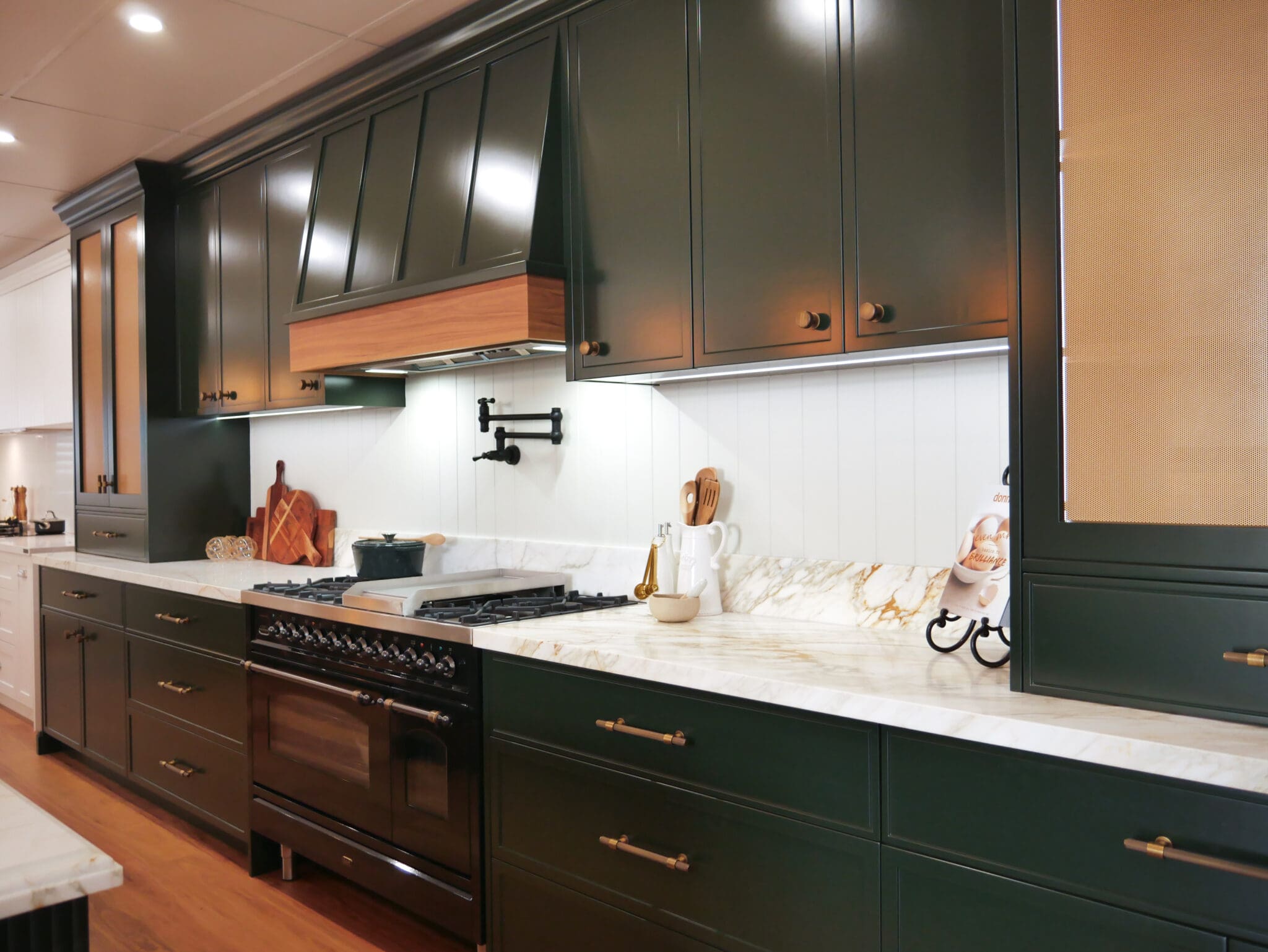 Green Kitchens: Modern, Timeless & Inspiring Designs