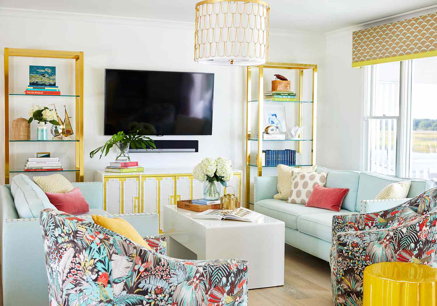 How to Decorate Around a TV: 15 Stylish TV Room Ideas