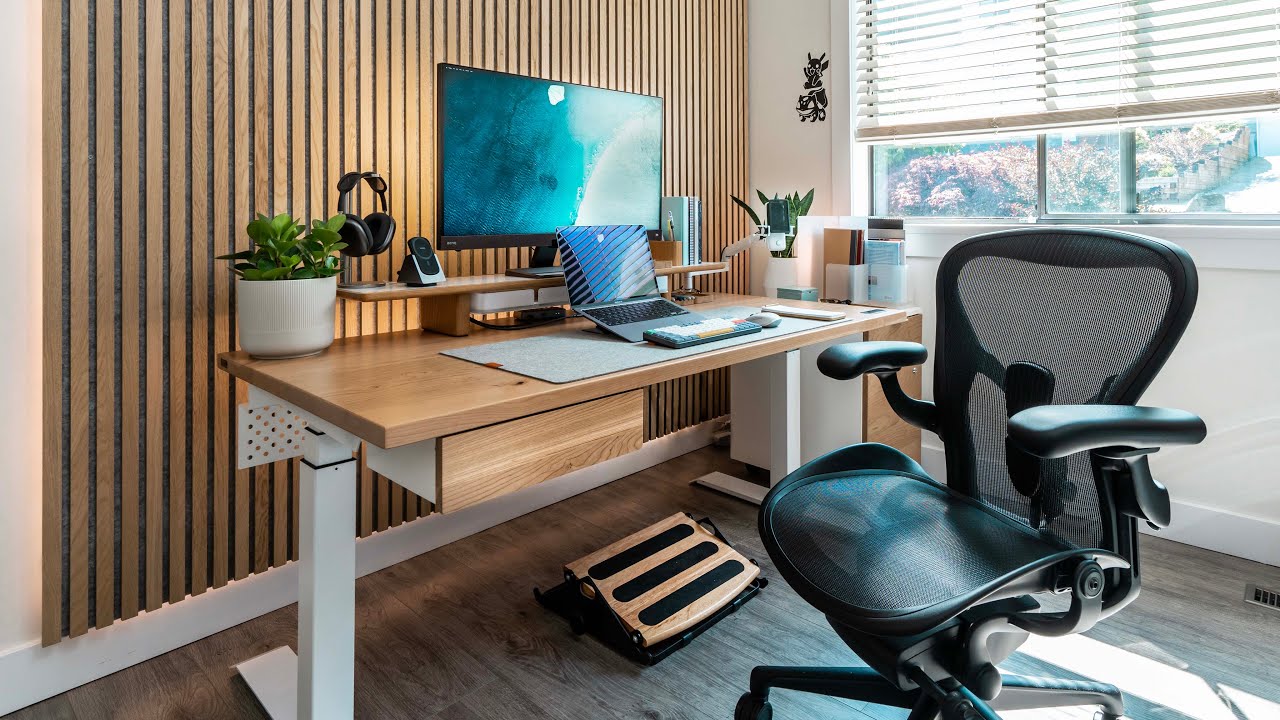 Ideal Desk Setups for Working from Home | Home Office Desks