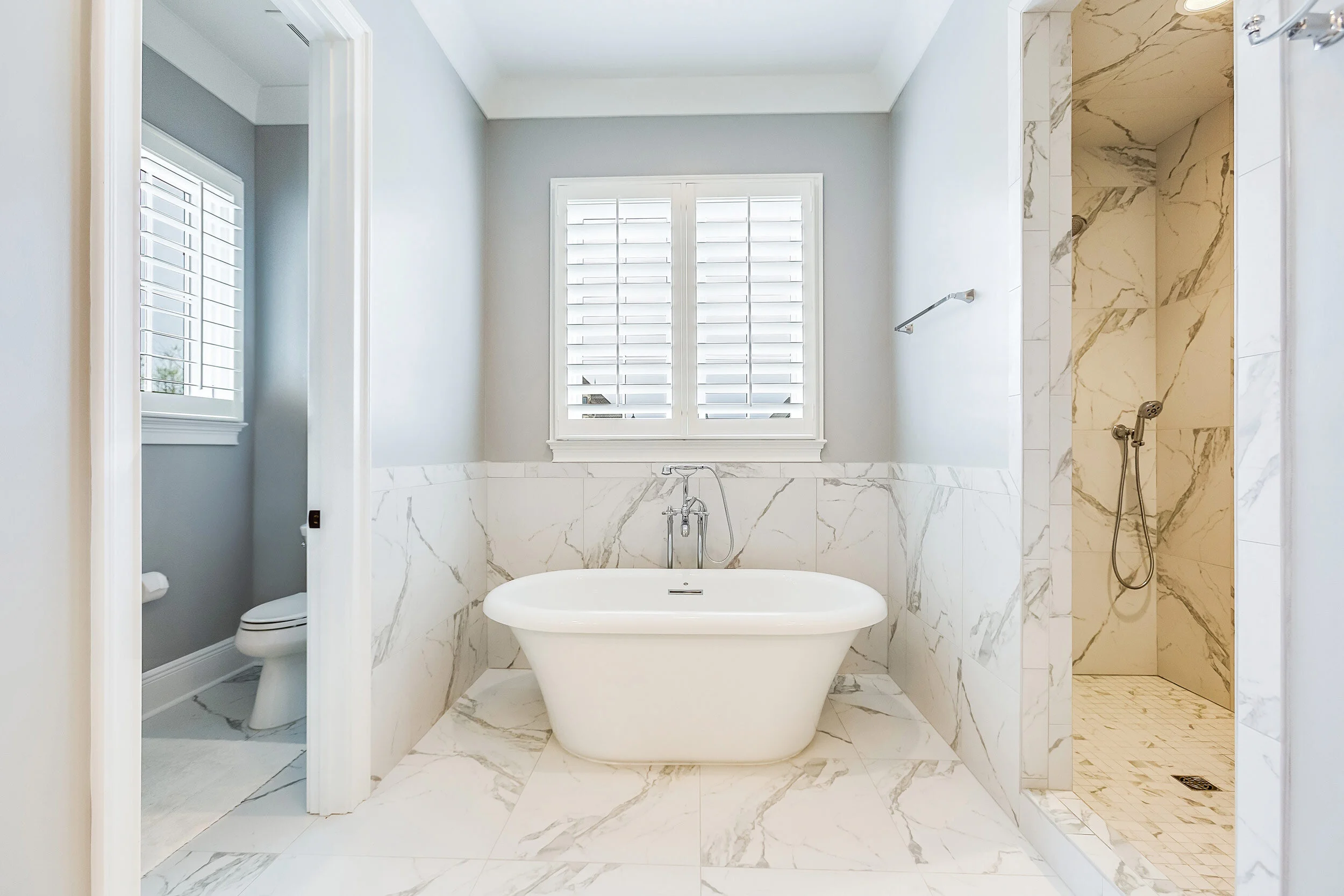 Is A Doorless Shower Right For Your Master Bath Remodel?