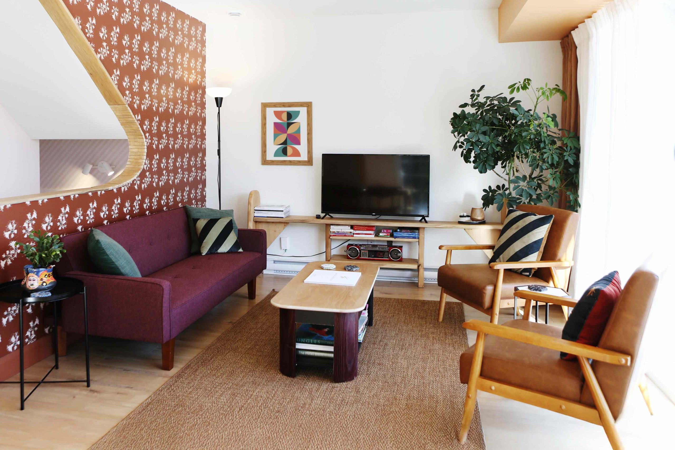 Is Midcentury Modern Finally Out of Style in 2026? Designers Weigh In