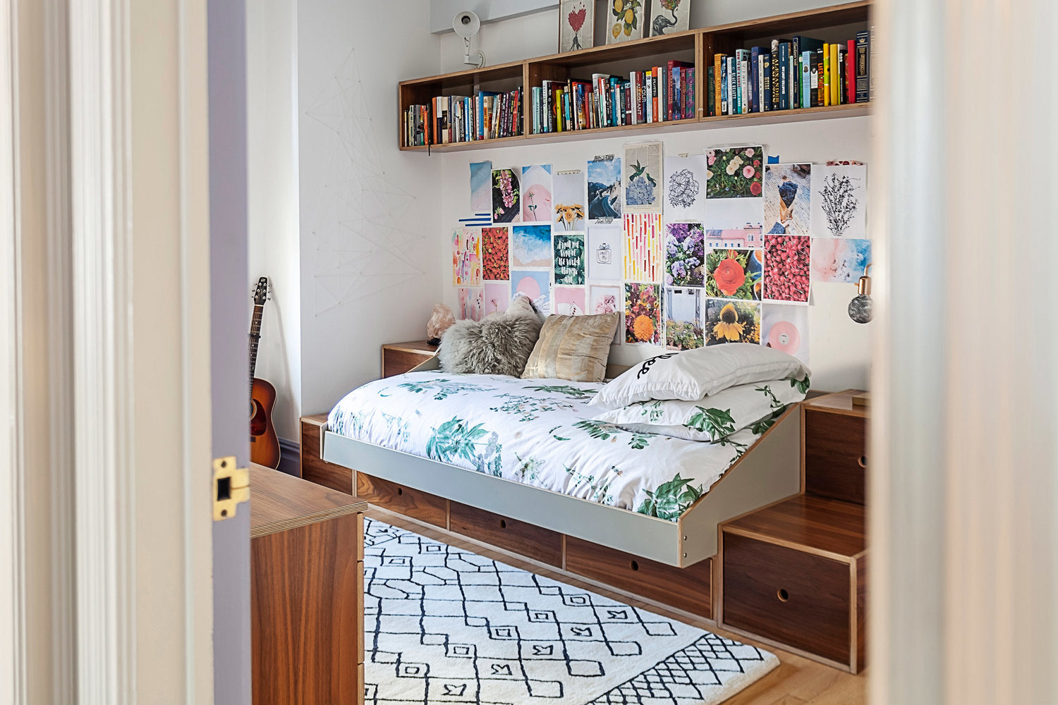 Molly's Narrow Room Ideas - Floating Bed & Desk